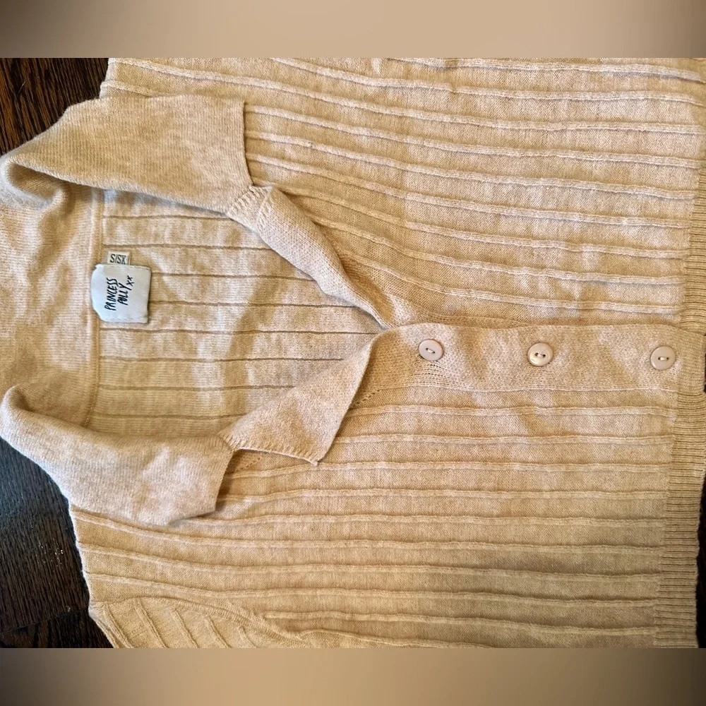 Tan Ribbed Cropped Button-Up Cardigan - Picture 2 of 2